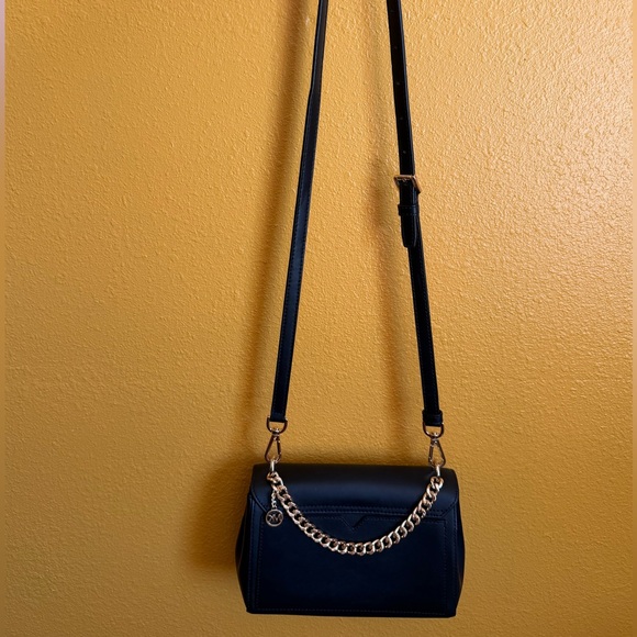 MICHAEL KORS
Lita Medium Leather Crossbody Bag - Picture 3 of 7